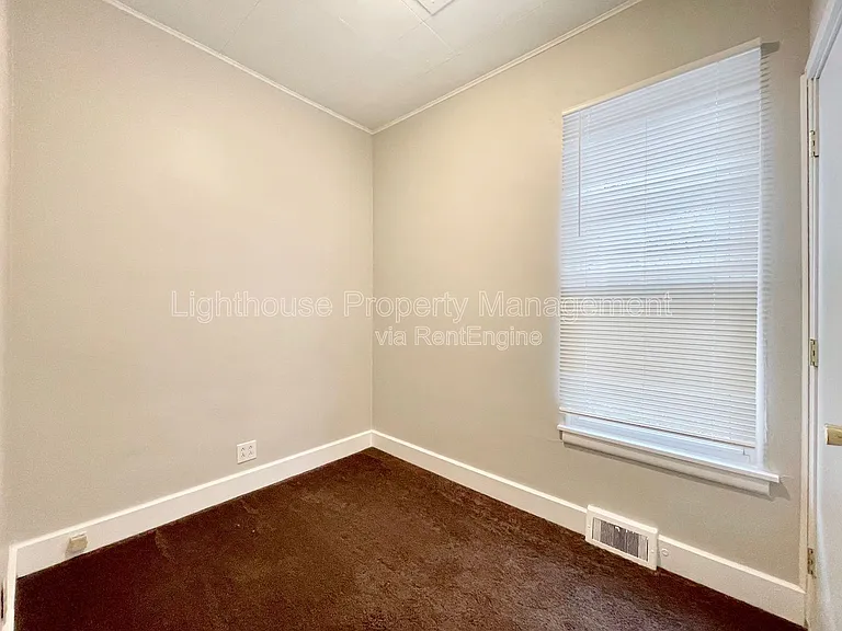 1633 Peck St #1 — Photo 7