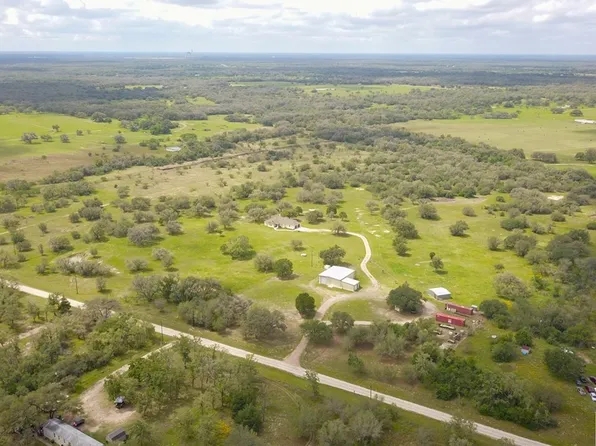 212 Marr Rd, Victoria, TX 77905