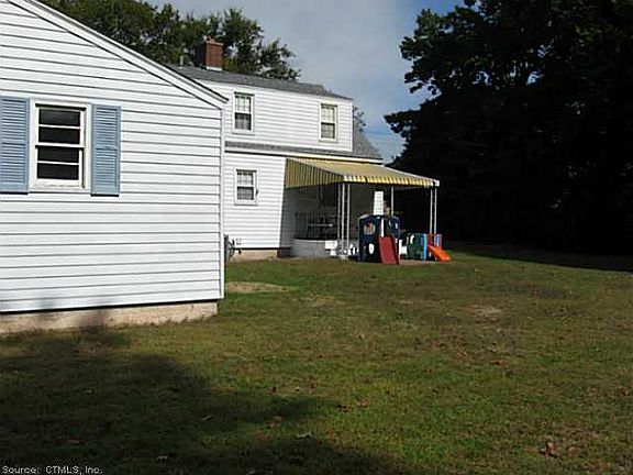 5th image of 695 Forest St