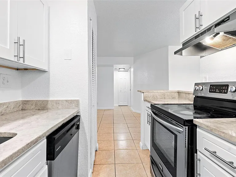 11632 NW 26th Ct — Photo 4