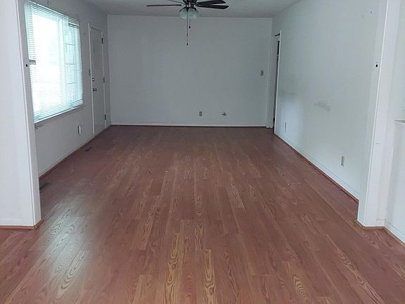 4th image of 4105 Glendale Rd