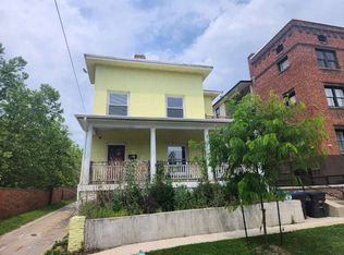 2009 Pleasant St, Des Moines, IA 50312