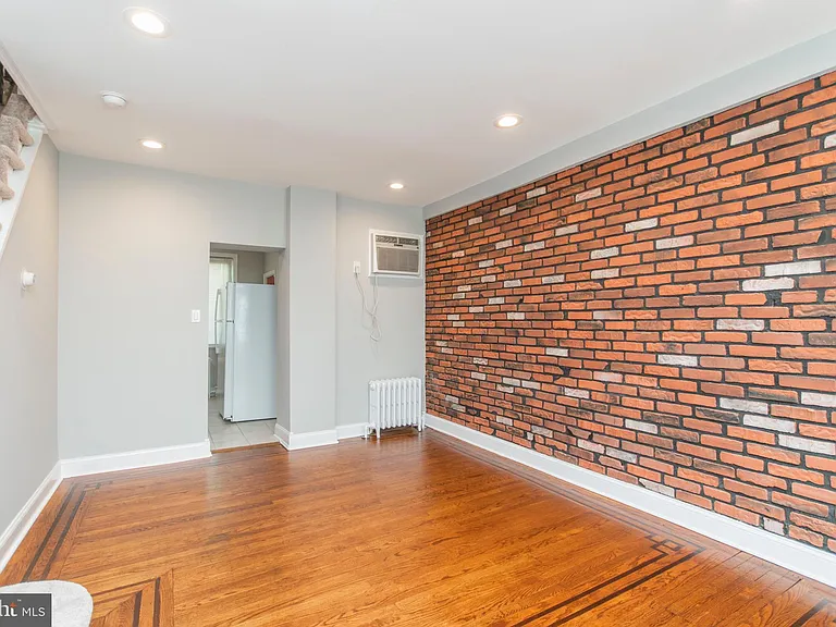 3138 Tilton St — Photo 8