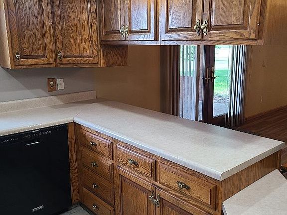 5th image of 35334 McKurth Dr