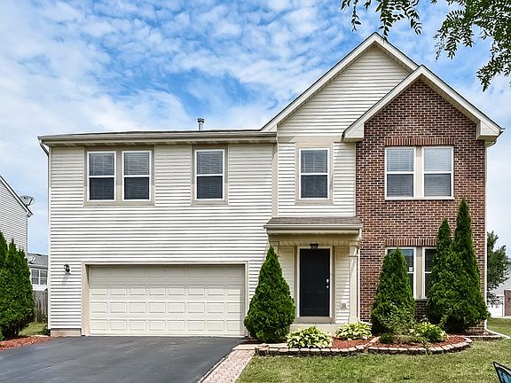 4th image of 3712 Thoroughbred Ln