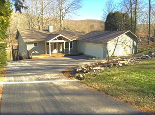 279 Flat Top Lake Rd, Ghent, WV 25843