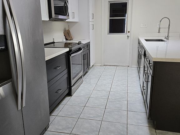 4th image of 1144 E Palmcroft Dr