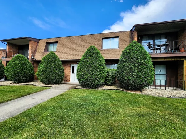 22545 Pleasant Dr, Richton Park, IL 60471