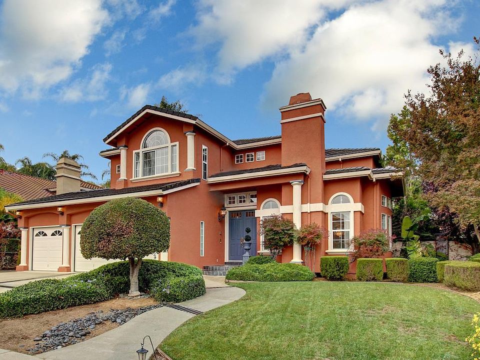 1st image of 831 La Tierra Ct