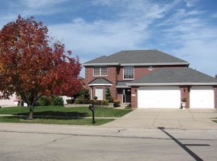 1330 Hillcrest Ln, Woodridge, IL 60517