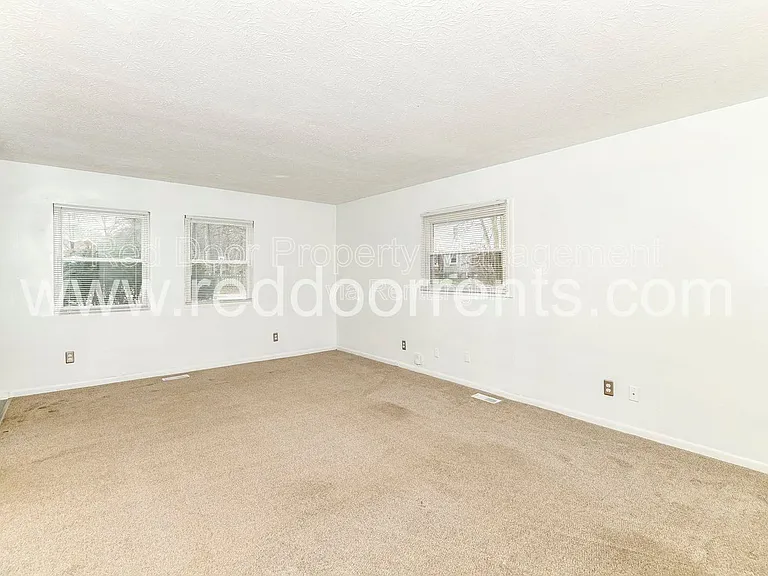 5361 E Burgess Ave — Photo 3