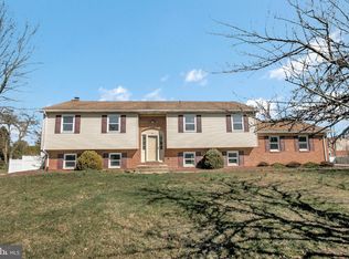 6 Congress Dr, Bear, DE 19701