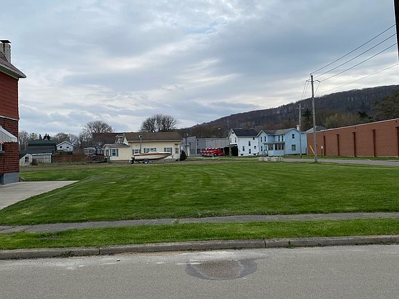 2nd image of 82 Adsit St