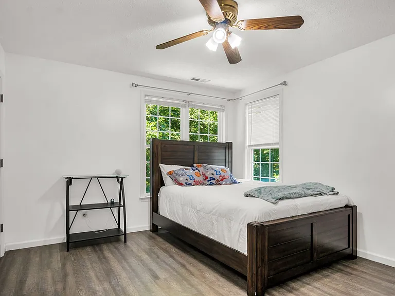 717 Lantern Pl — Photo 32