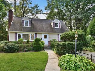 16 Shady La, Scarsdale, NY 10583