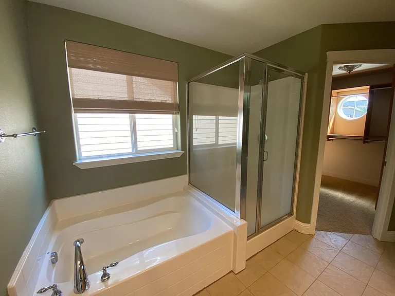 17910 NE 36th Way — Photo 14
