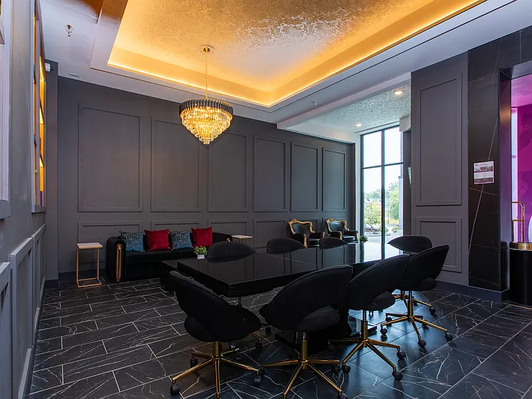 Mckenzie | Co-Working Business Center