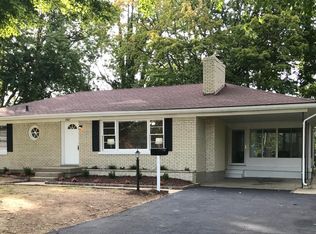 1907 Bashford Manor Ln, Louisville, KY 40218