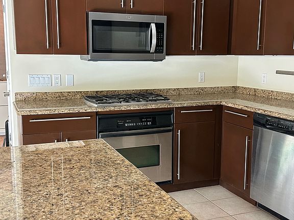 4th image of 801 Ash St Unit 901