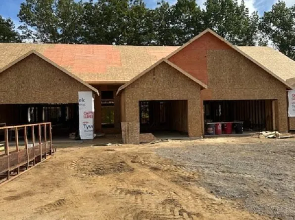 1639 Rivers Edge Ct, Adrian, MI 49221