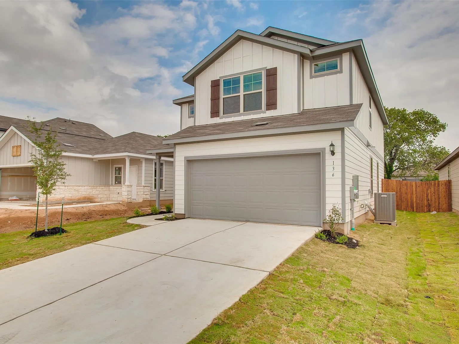 4 bed, 3.0 bath, 2034 sqft, $1,995 — Photo 2