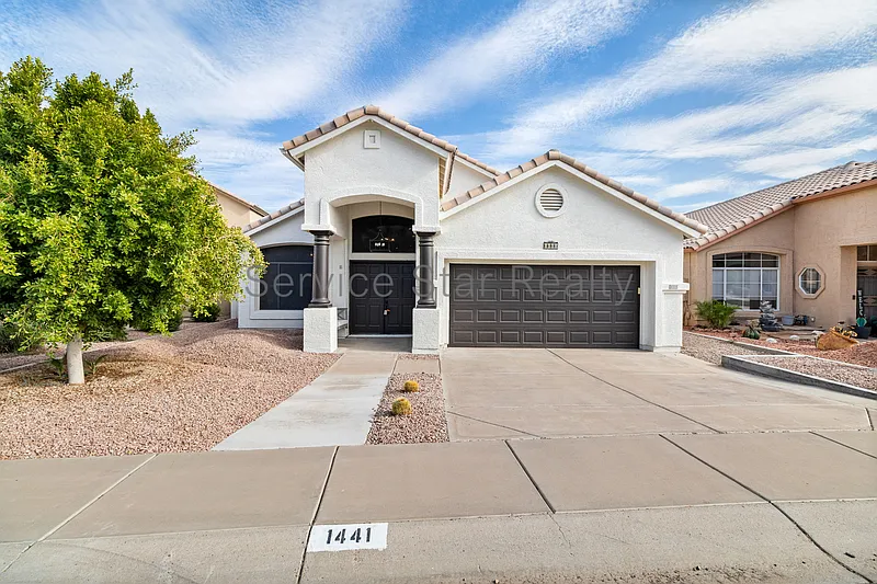 1441 E Glenhaven Dr