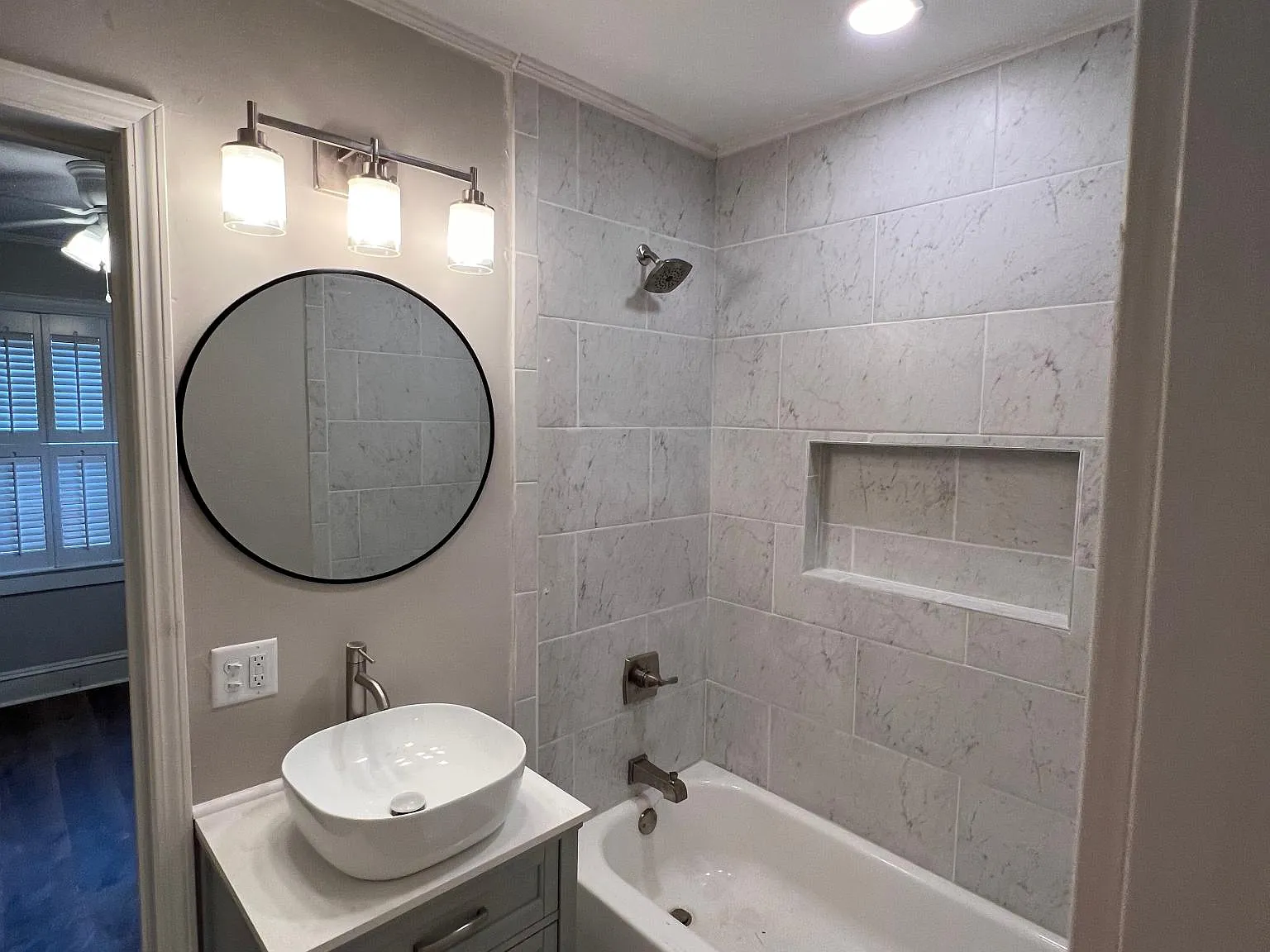 120 Florence Pl — Photo 2