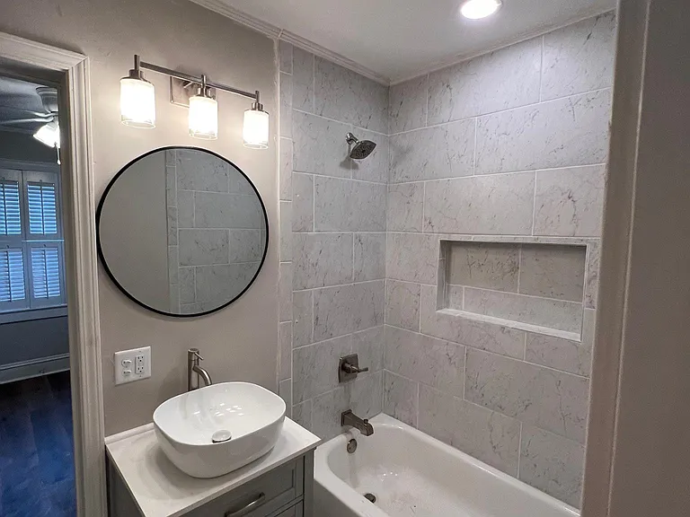 120 Florence Pl — Photo 2