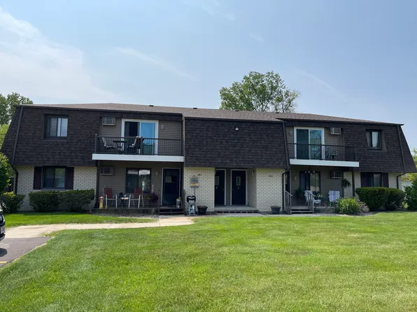914 State St APT 3, Oconomowoc, WI 53066
