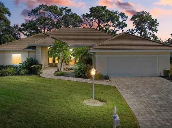 8111 Fairhaven Gln, University Park, FL 34201