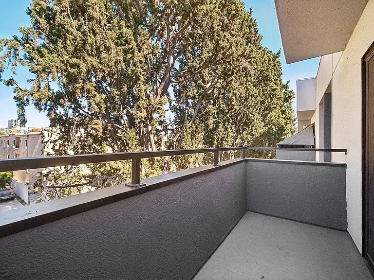 6310 Sylmar Ave — Photo 60