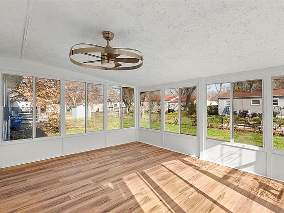 5th image of 1463 Fairmeadows Ln