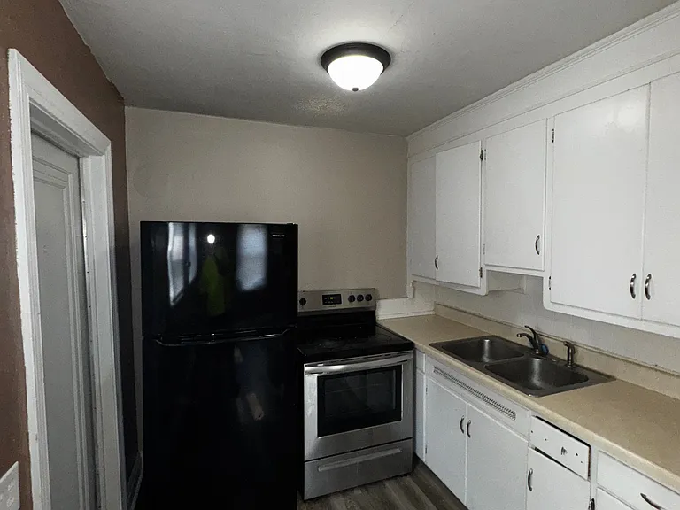 1920 Kensington Rd #1 — Photo 4