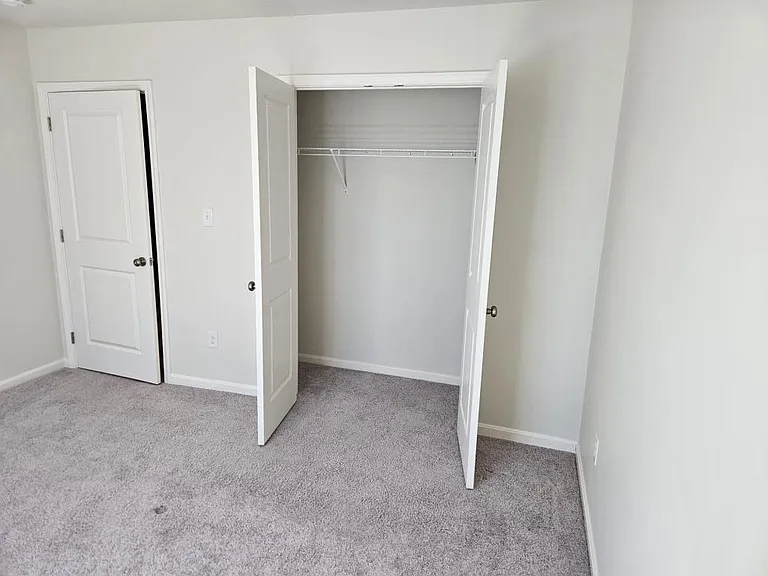 312 High Peak Pl — Photo 3