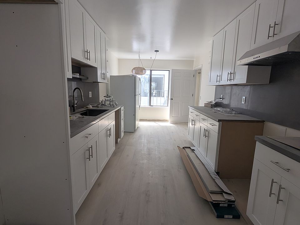 Kitchen (appliances coming soon)