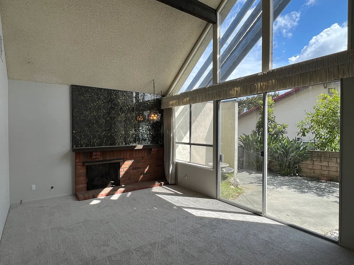 Building Photo - 16326 Santa Bianca Dr