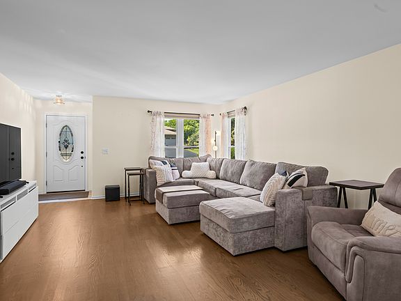 5th image of 0S579 Robbins St