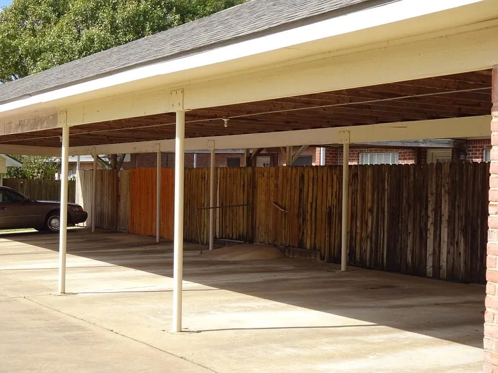 2 bed, 1.5 bath, 1150 sqft, $1,455 — Photo 3
