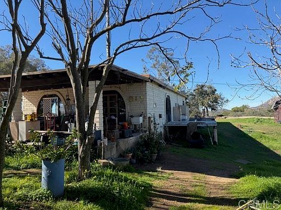 3rd image of 20042 Deerhorn Valley Rd