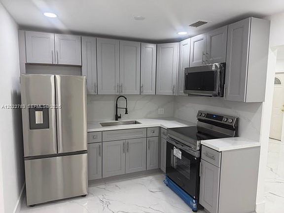 5th image of 1001 S 62nd Ave