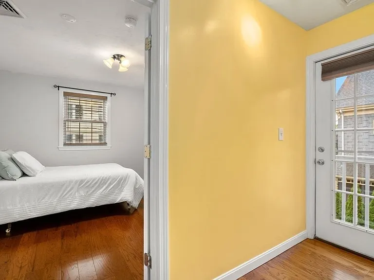 104 Crescent St #1 — Photo 21