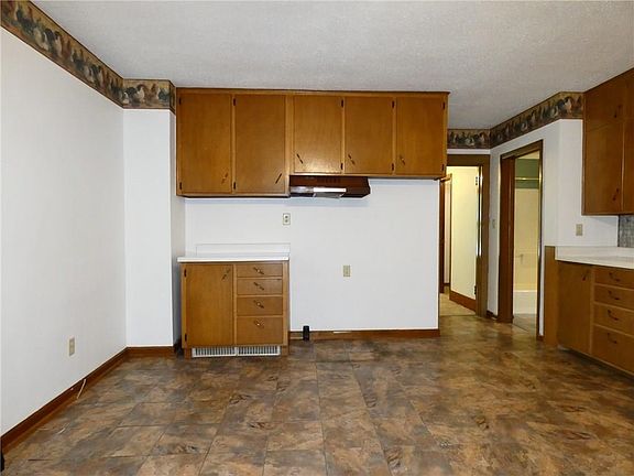 4th image of 538 180th Ave