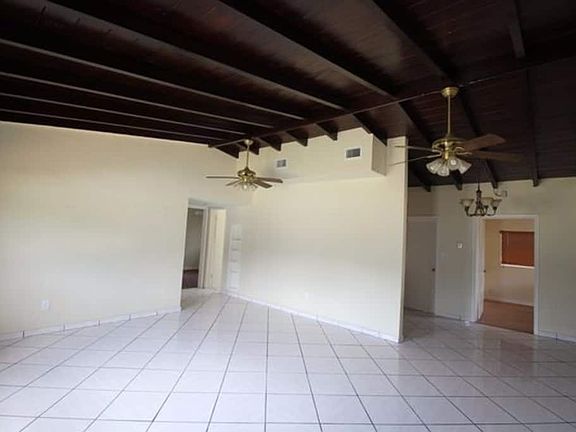 2nd image of 421 E Dayton Cir