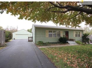 3711 N Cypress Dr, Kansas City, MO 64117