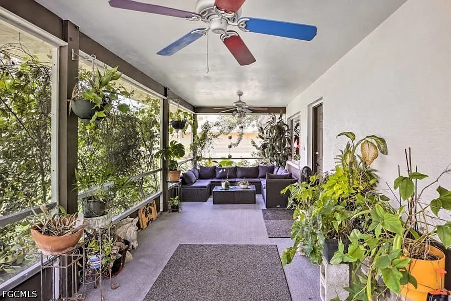 2 bed, 2.0 bath, 1044 sqft, $2,200 — Photo 3