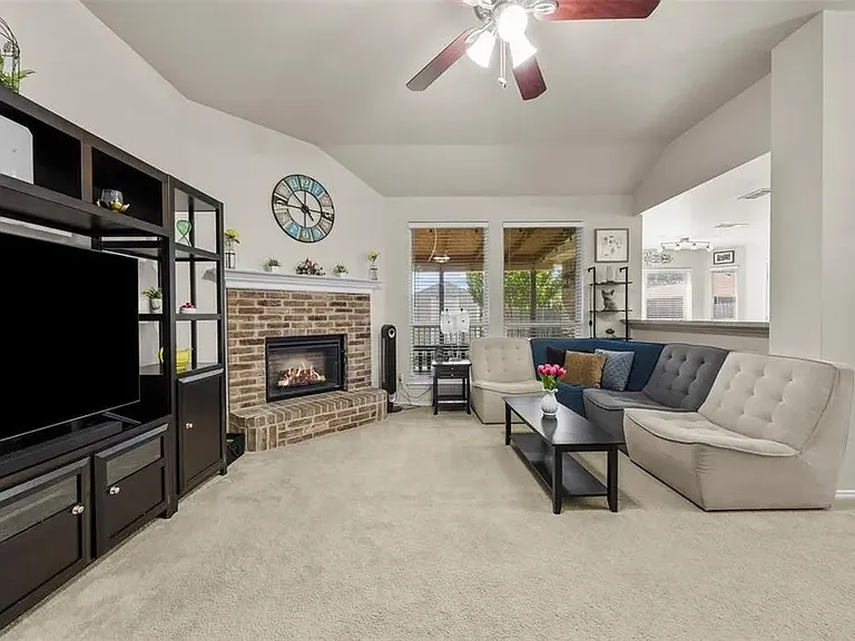 128 Jennings Dr — Photo 27