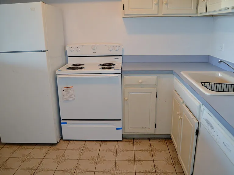 2005 S Finley Rd #911 — Photo 11