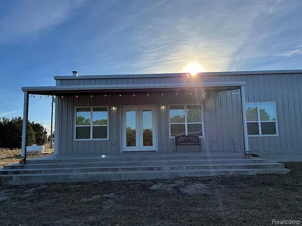 6788 E Hoxie Rd, Cedar, MI 49621
