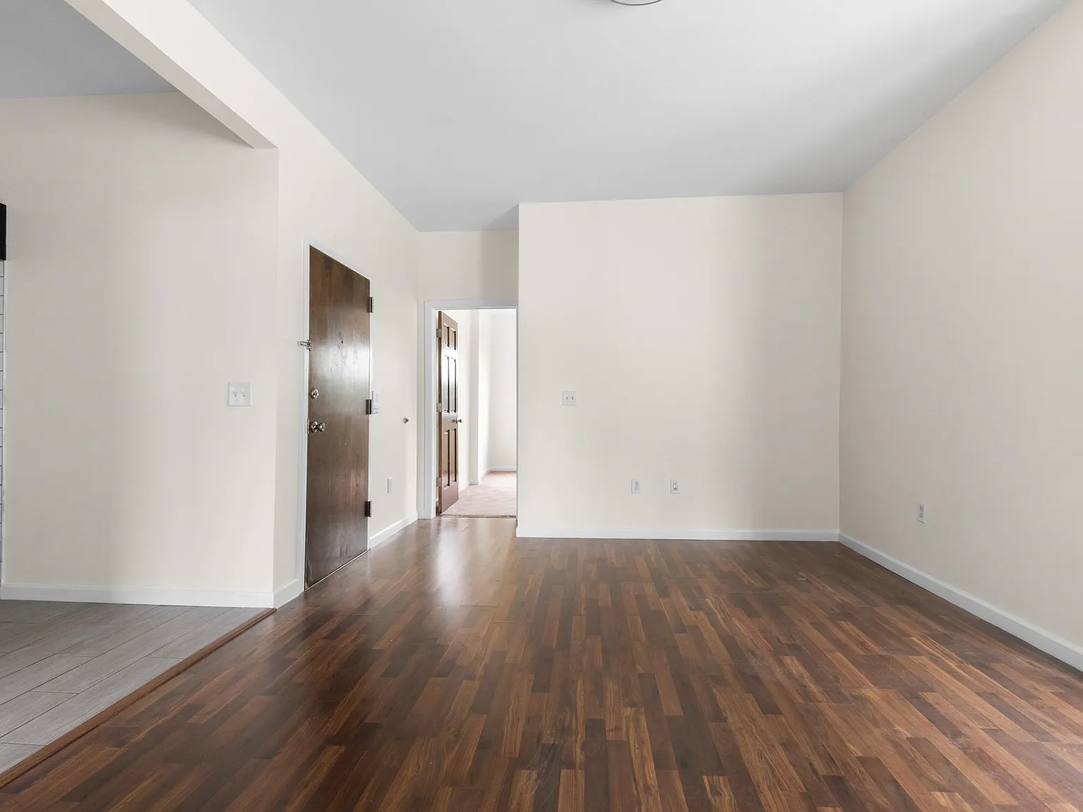 2 bed, 1.0 bath, $2,400 — Photo 3