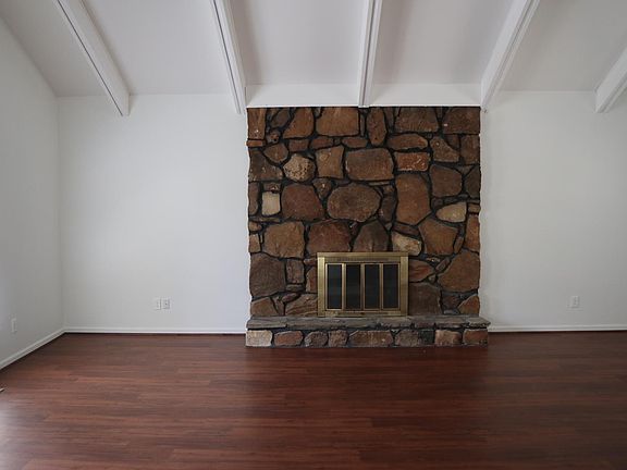 3rd image of 2124 Lynngate Dr #A